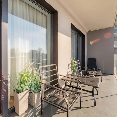 Horyzont Apartamenty-perlowa Przystan- Zewnetrzny Basen, Parking, Sniadanie- Blisko Do Plazy Zachodniej I Morza!!! Колобжег