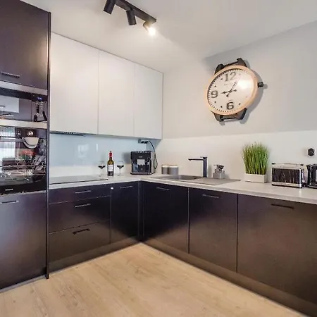 Horyzont Apartamenty-perlowa Przystan- Zewnetrzny Basen, Parking, Sniadanie- 900m Od Plazy Zachodniej I Morza!!! * Kołobrzeg